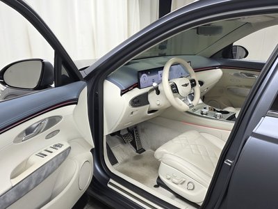 2025 Genesis ELECTRIFIED GV70 thumbnail 13