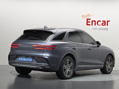 صورة 2 لـ 2025 Genesis ELECTRIFIED GV70