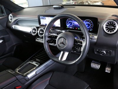 2024 Mercedes-BENZ EQB — миниатюра 11