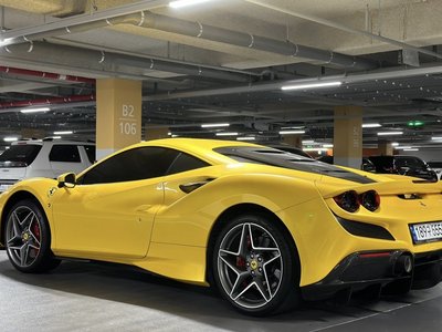 FERRARI F8 TRIBUTO - 3