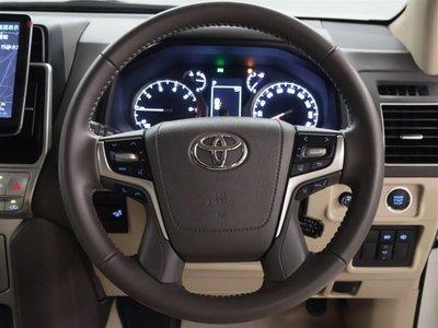 2023 Toyota LAND CRUISER PRADO 照片 6
