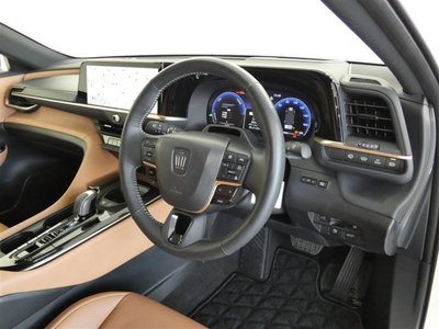 TOYOTA CROWN SPORT - 4