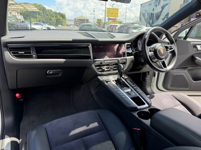 2020 Porsche MACAN — фото 9