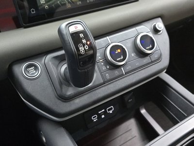 LAND ROVER DEFENDER - 9