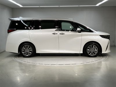 2023 Toyota ALPHARD — фото 4