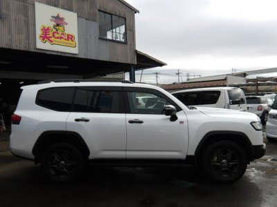 TOYOTA LAND CRUISER 300 - 4