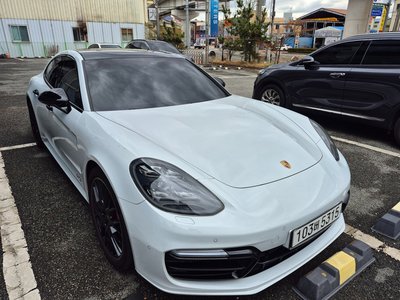 PORSCHE PANAMERA - 1
