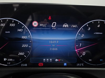 MERCEDES-BENZ E-CLASS - 8