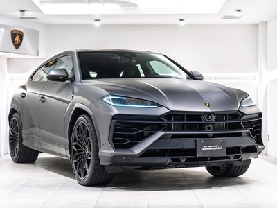 LAMBORGHINI URUS - 1
