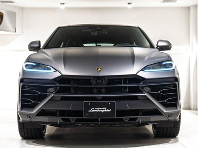 LAMBORGHINI URUS - 6