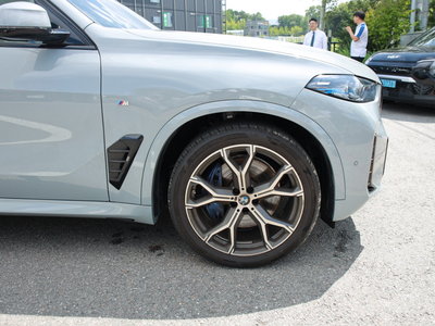 2025 BMW X5 photo 6