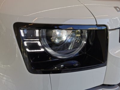 LAND ROVER DEFENDER - 8