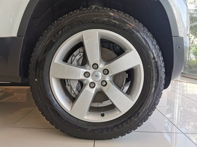 LAND ROVER DEFENDER - 9