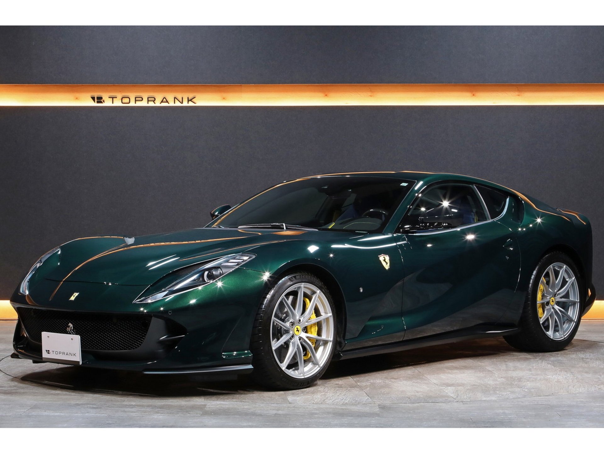 FERRARI 812 SUPERFAST - View 1