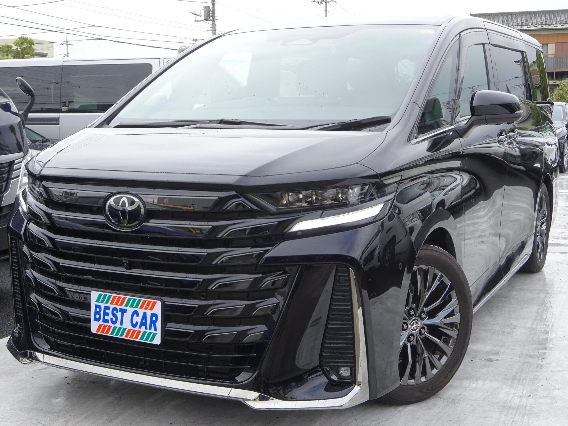 TOYOTA VELLFIRE - View 1