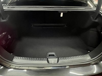 MERCEDES-BENZ E-CLASS - 9