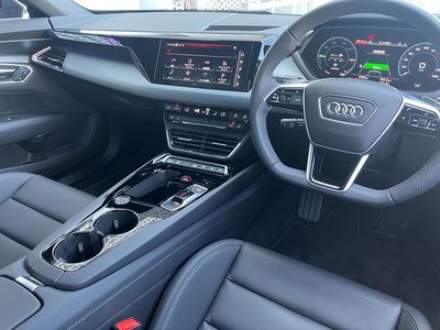 2024 AUDI E-TRON GT QUATTRO — миниатюра 28