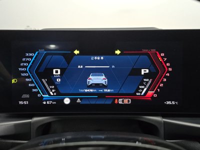 2025 BMW M2 缩略图 11