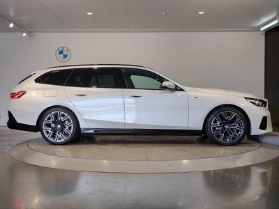 2024 BMW 5 SERIES — фото 8
