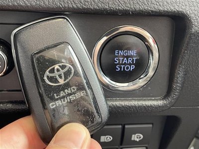 2019 Toyota LAND CRUISER PRADO — миниатюра 15