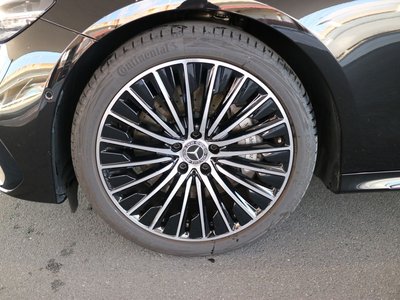 MERCEDES-BENZ E-CLASS - 9