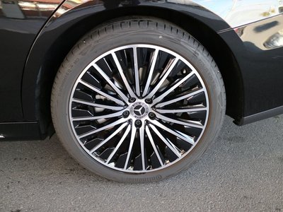 MERCEDES-BENZ E-CLASS - 10