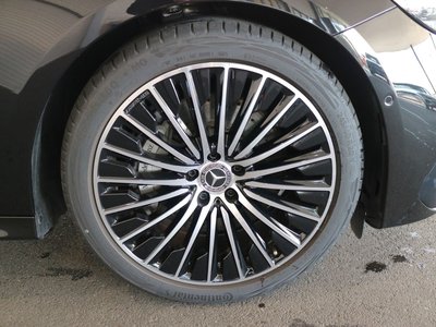 MERCEDES-BENZ E-CLASS - 8