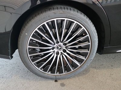 MERCEDES-BENZ E-CLASS - 7