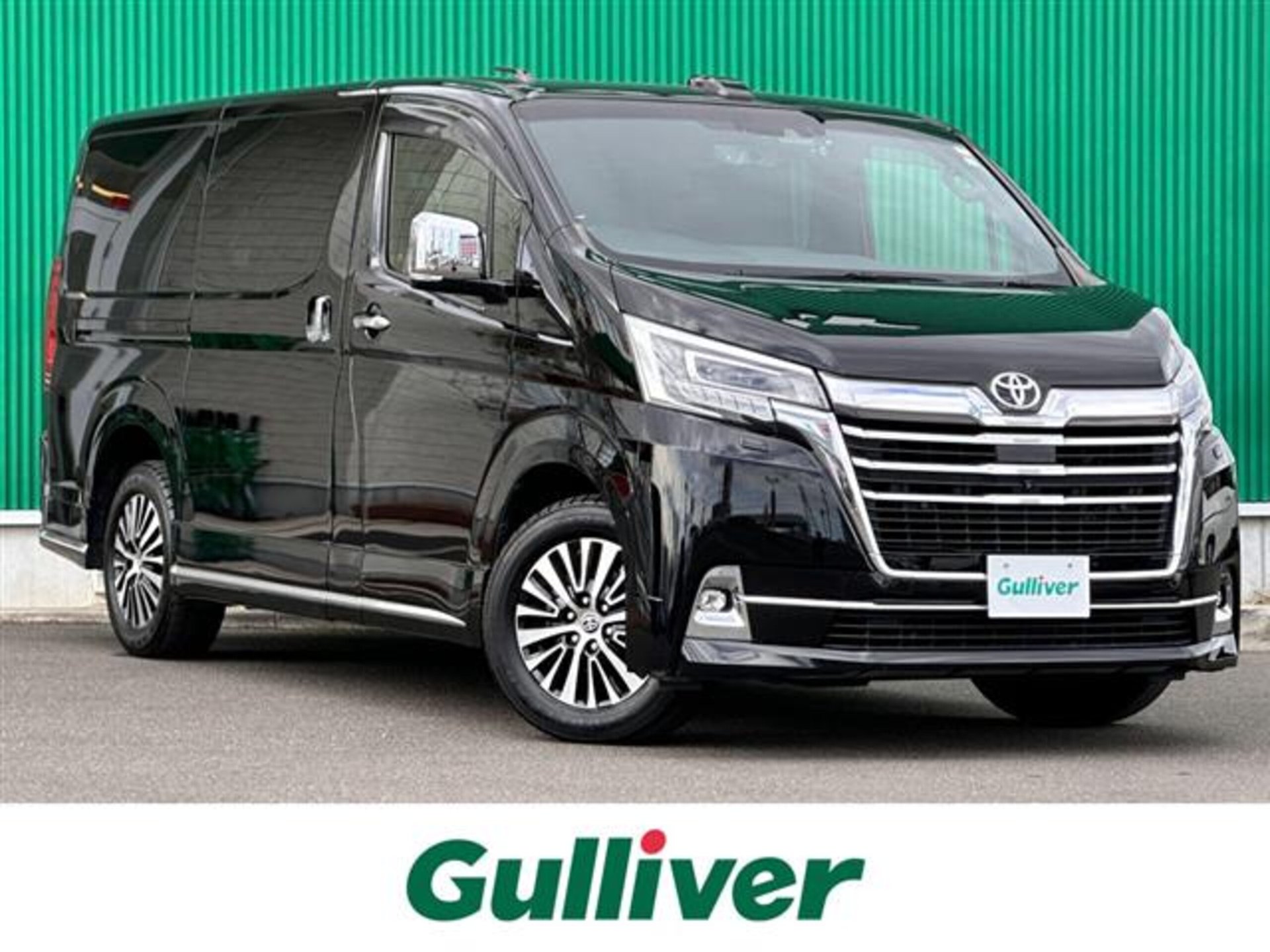 TOYOTA GRAND ACE - View 1