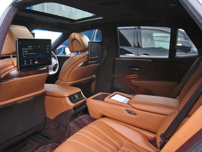 صورة مصغرة 53 لـ 2018 Lexus LS
