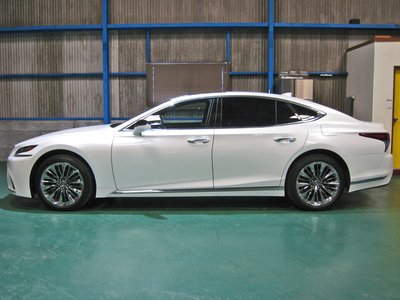 LEXUS LS - 7