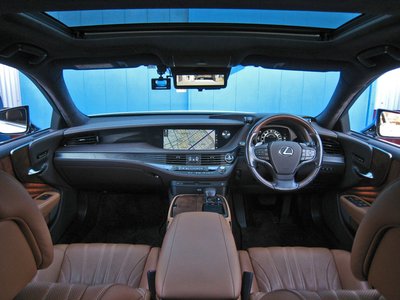 صورة مصغرة 25 لـ 2018 Lexus LS
