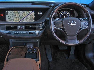 صورة مصغرة 27 لـ 2018 Lexus LS