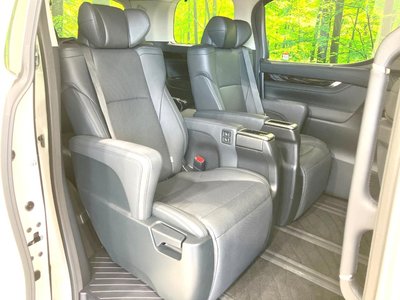 صورة 9 لـ 2023 Toyota ALPHARD