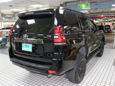 TOYOTA LAND CRUISER PRADO - 8