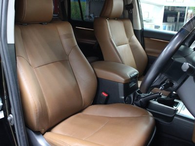 TOYOTA LAND CRUISER PRADO - 10