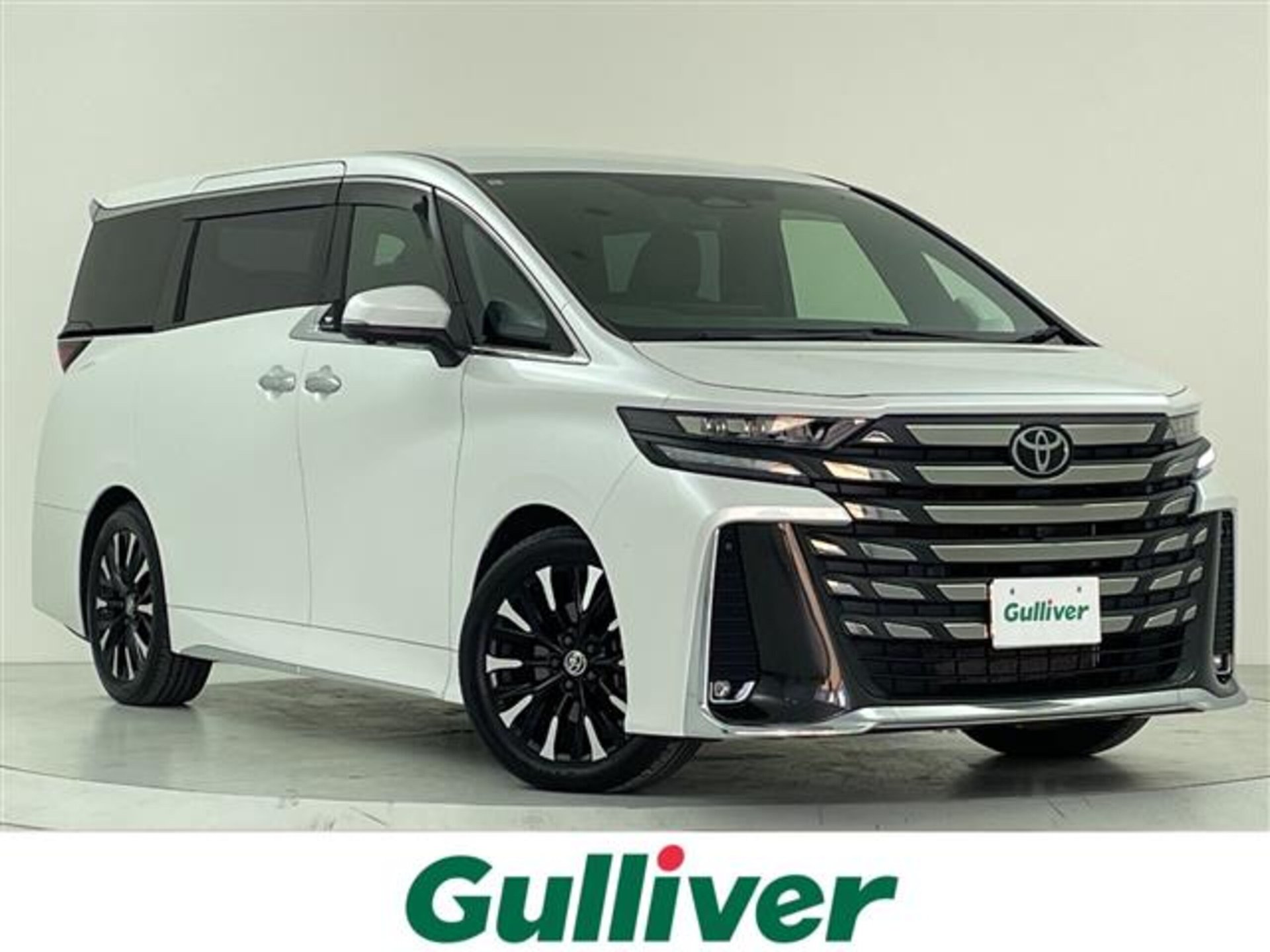 TOYOTA VELLFIRE - View 1