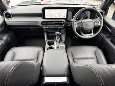 TOYOTA LAND CRUISER 250 - 7