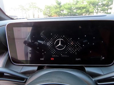 MERCEDES-BENZ GLC - 9