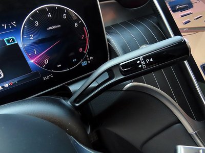 MERCEDES-BENZ GLC - 10