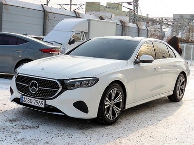 MERCEDES-BENZ E-CLASS - 5
