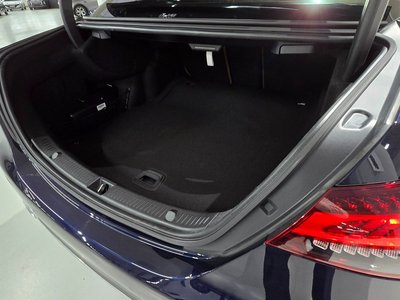 MERCEDES-BENZ E-CLASS - 10