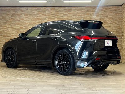 صورة مصغرة 35 لـ 2023 Lexus RX