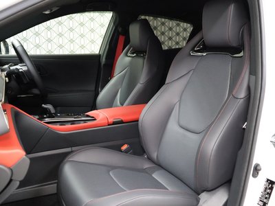 TOYOTA CROWN SPORT - 9