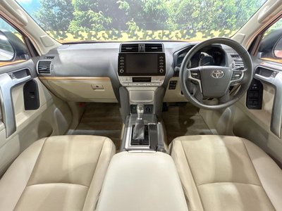 2023 Toyota LAND CRUISER PRADO — фото 3