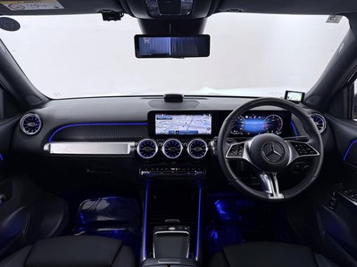 2025 Mercedes-BENZ GLB photo 3