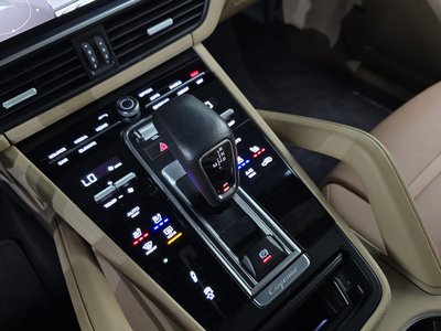 2021 Porsche CAYENNE — миниатюра 12