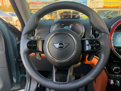 MINI COUNTRYMAN - 10