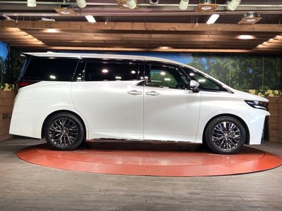 صورة مصغرة 28 لـ 2023 Toyota VELLFIRE