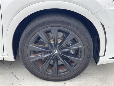 صورة مصغرة 43 لـ 2023 Lexus RX